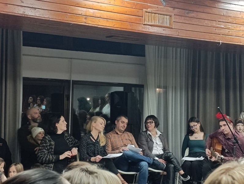 IMG-c07b0f1bb6b468bf8d13649542b0076b-V